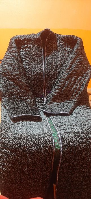 Чапан новый ватный,мелко прошита,без дефектов в отличном состоянии.