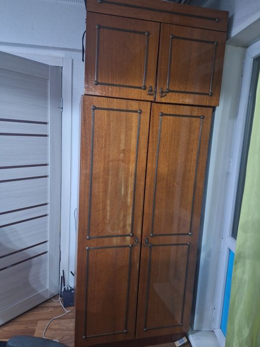 ПРОДАМ ШКАФ  для одежды