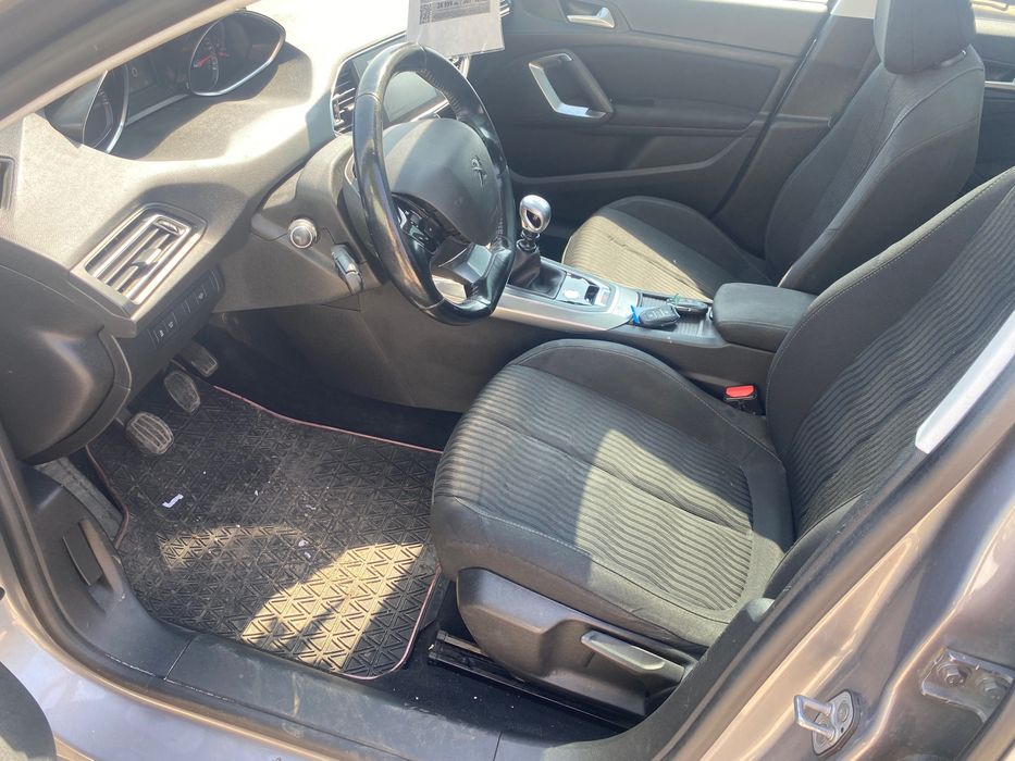 Peugeot 308, 2. 0 BlueHDI, 6 sp. , 150 ph. , engine AHX, 185 000 km.