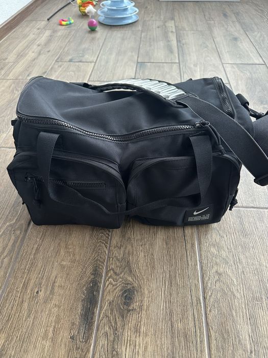Nike Utility Power Small Duffel Bag – чисто нова