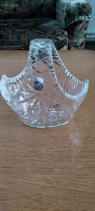 Cos din cristal cu eticheta