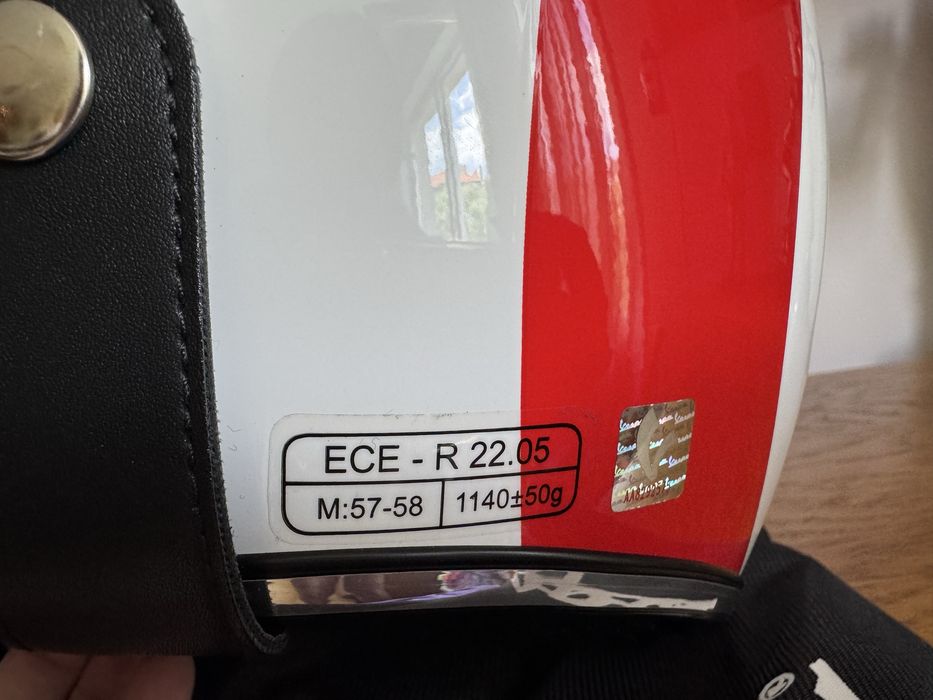 Нова Каска VESPA NAZIONI 2.0