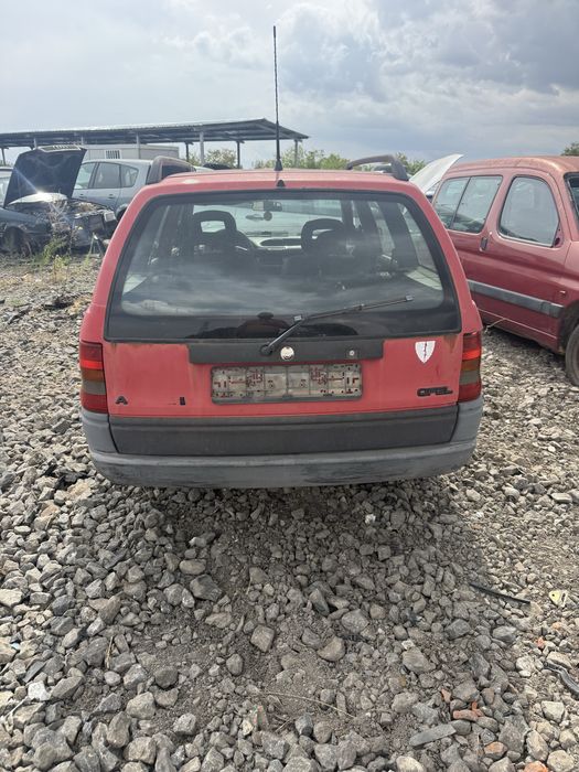 Opel Astra 3 бр 1.6i /1.8 / 1.4i на части