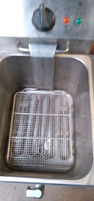 Fripteuza dubla horeca