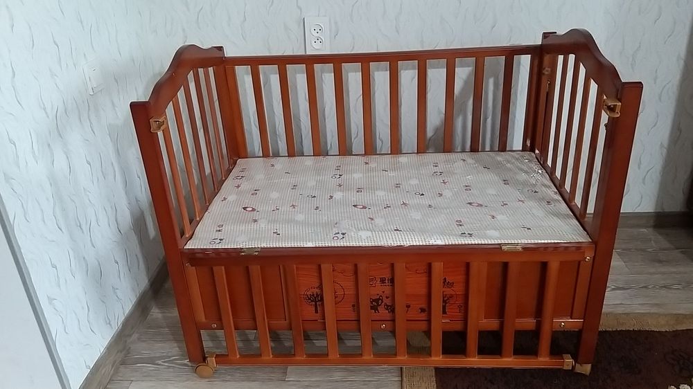 Новая кроватка + коляска