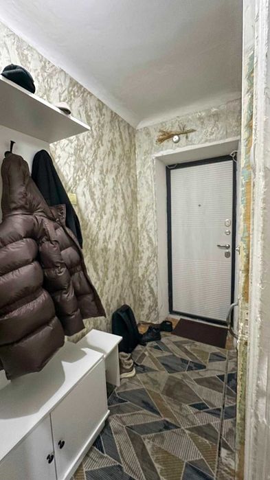 Продам 3 ком в центре АЙЫМ