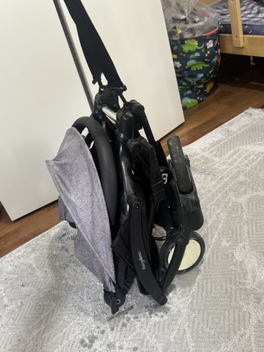 Продам коляска для путишествий легкая