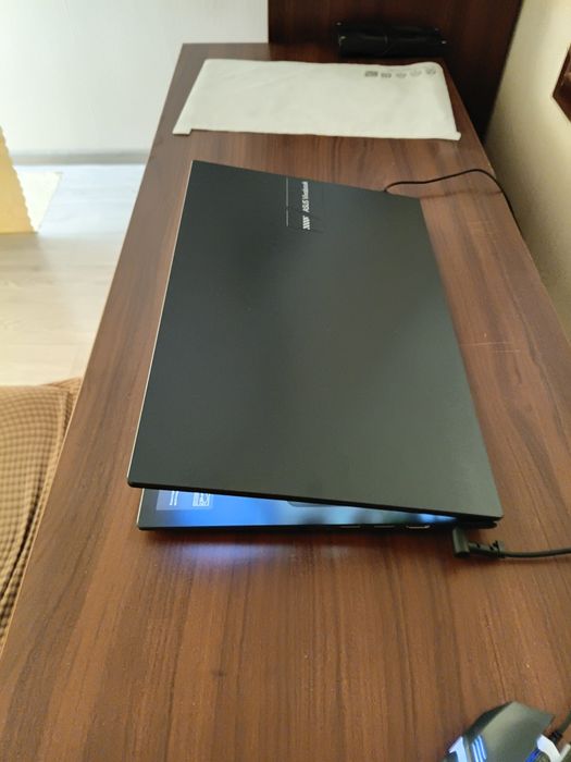 Продам ноутбук Asus VivoBook 15