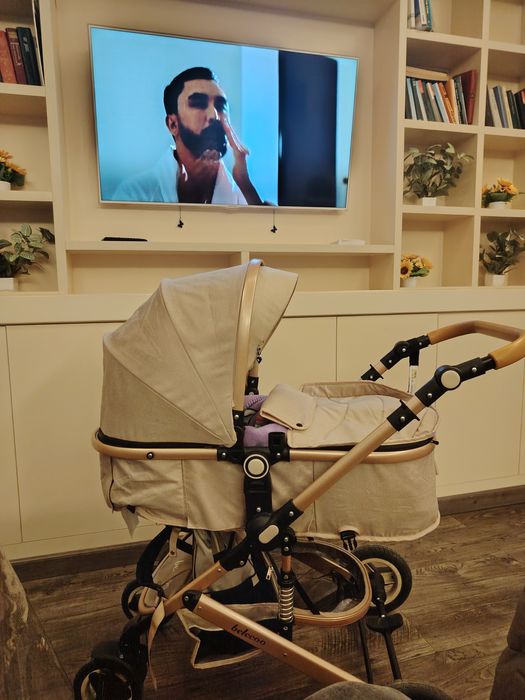 Продам коляску в отличном состояние