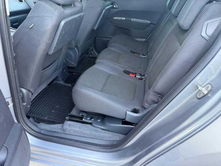 Peugeot 5008 1.6HDI