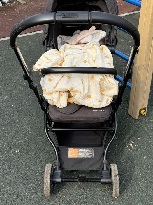 Коляска в хорошем состоянии