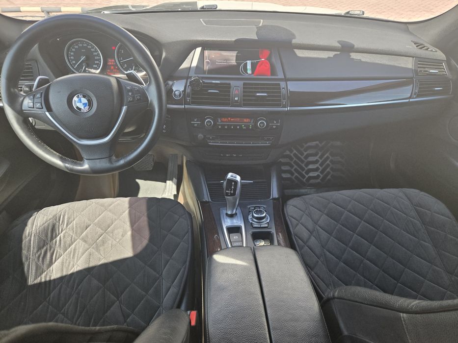 Продаем БМВ Х6, 2013г.в.