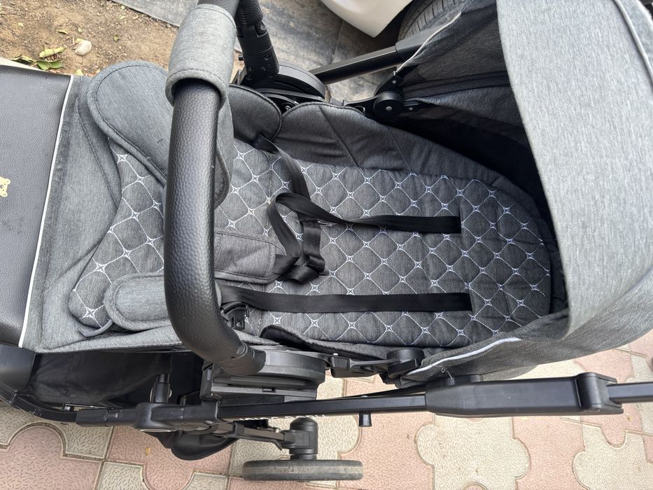 Продам коляску фирмы iningbaby