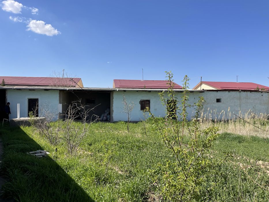 Qarshi shahrida 9 sotixli turar joy sotiladi, hamma hujjatlari joyida