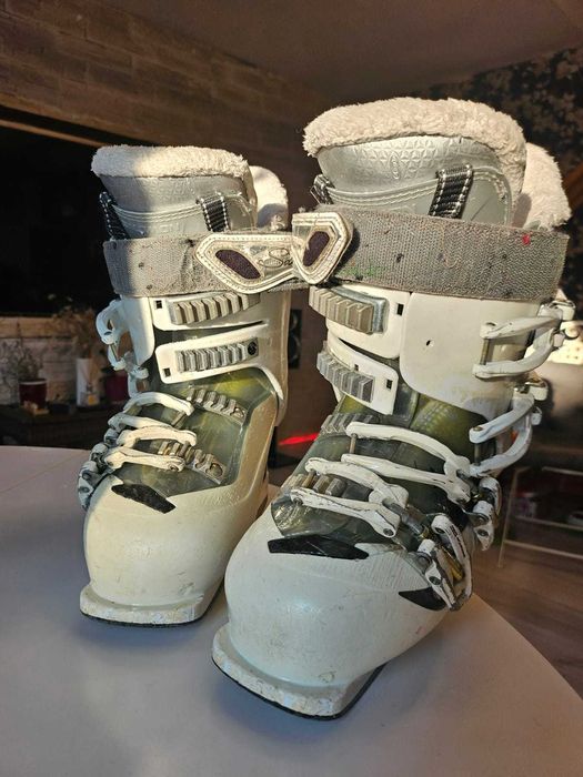 Clăpari fete Salomon marimea 22 Mondo (35 EU)