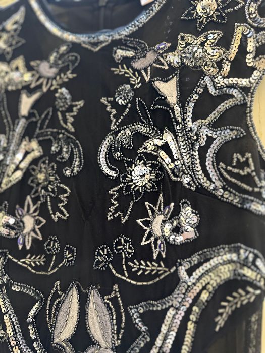 Платье, вышитое, размер xs, новое