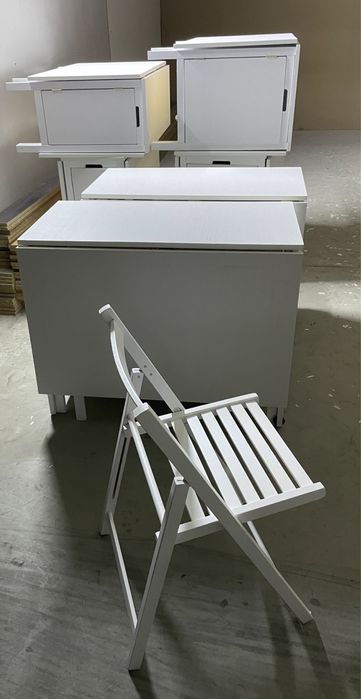 masa + 4 sau 6 scaune pliante lemn - ALB