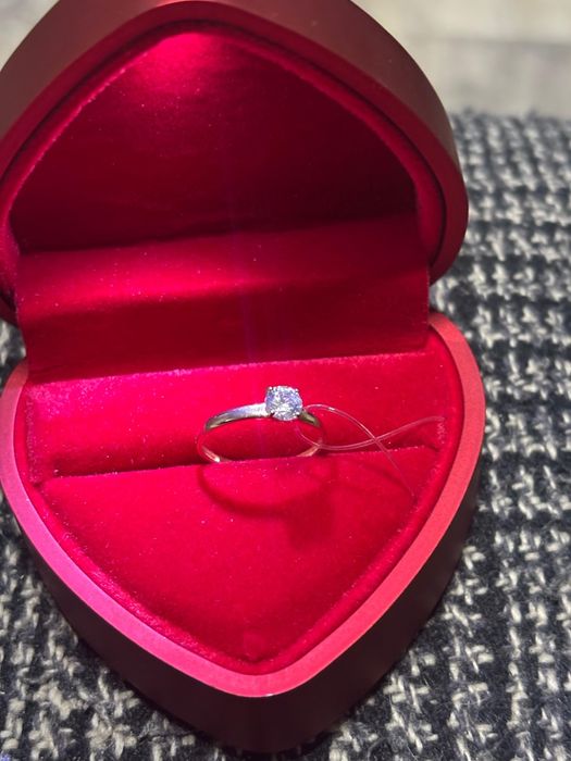 Продаю обручальное кольцо