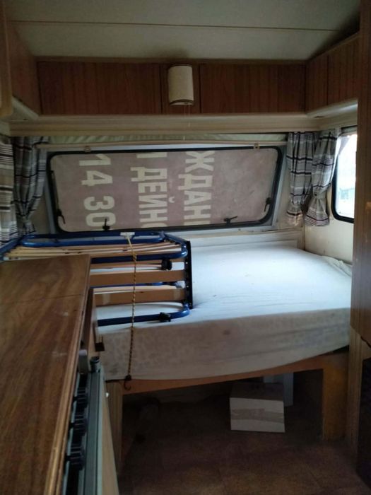 Каравана за къмпинг