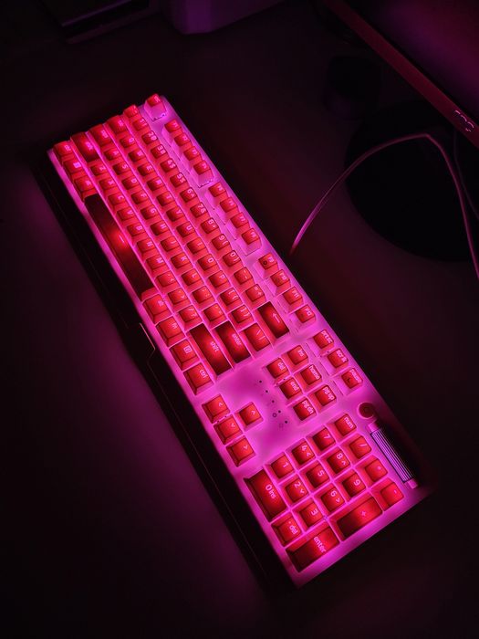 Tastatura Roz Razer BlackWidow V3 Gaming Quartz Mecanica; Green Switch; RGB; Cutie originala