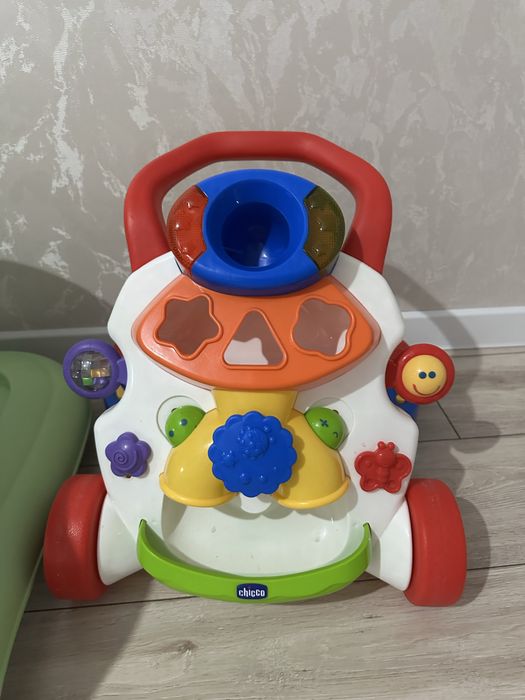 Ходунки и каталка chicco