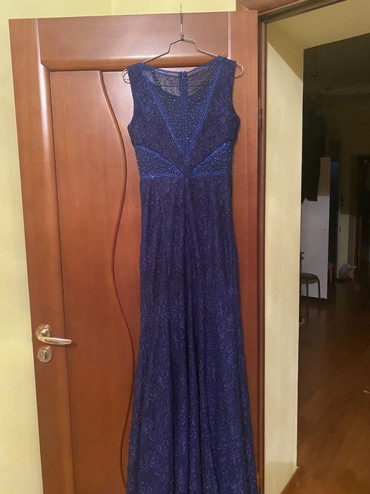 Платье вечернее