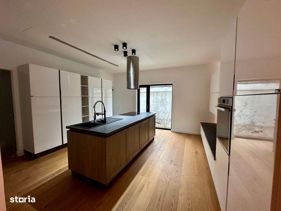 Vila Premium  in Iancu Nicolae-6 camere-utilata si mobilata-locatie ex