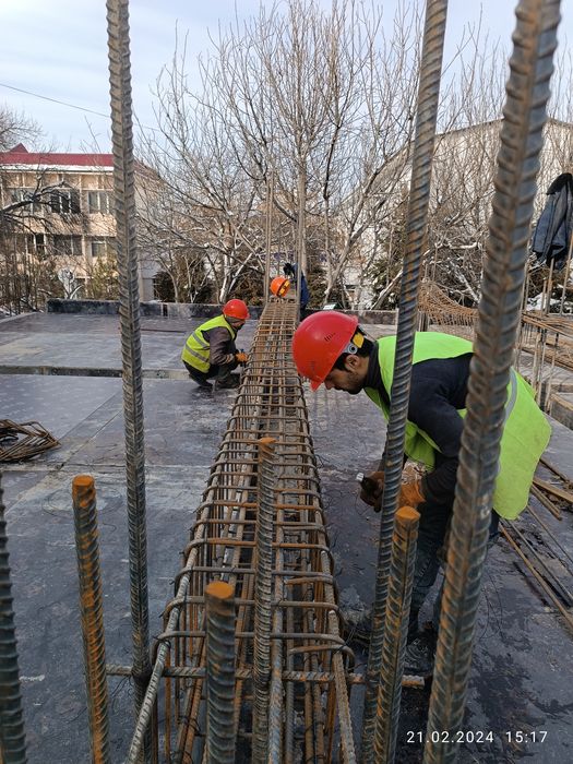 Бригада строителей