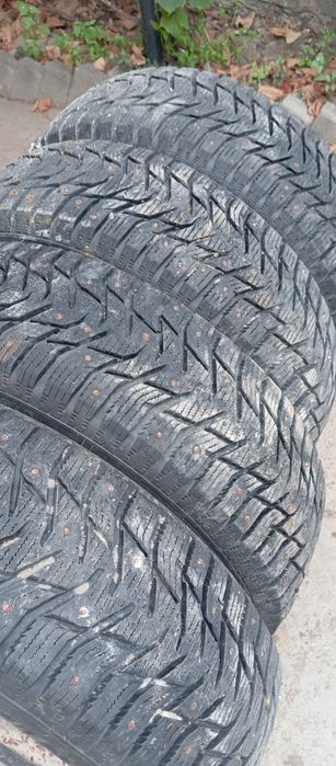 Продам зимние шины 185/65 14 с дисками