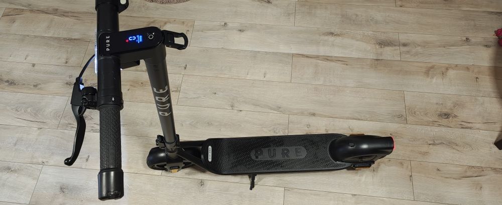 Trotineta electrica Pure Electric Air³ Pro, 710W, Autonomie 40Km, 25Km/h, Matte Black