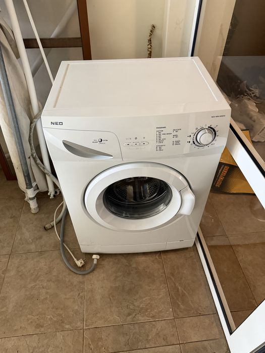 Продавам пералня NEO WM-AE600
