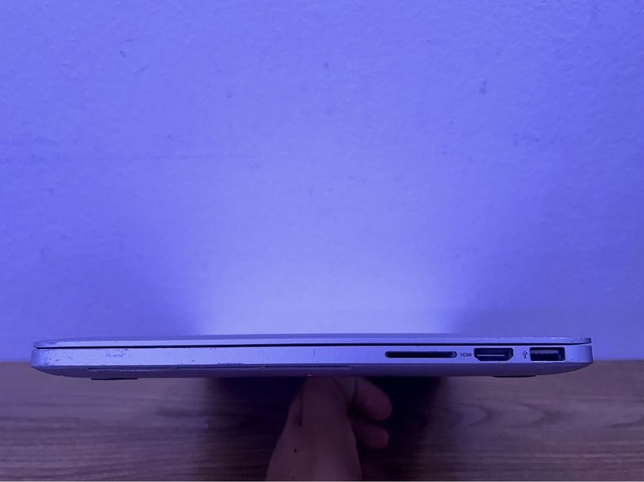 Vand macbook urgent