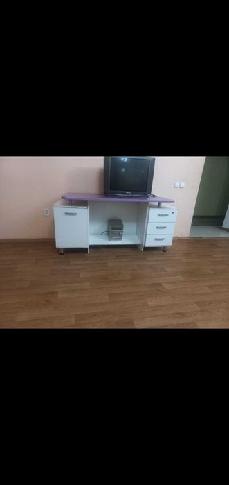 Продам тумбу,письменный стол