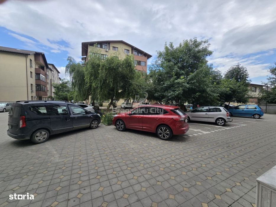 Ap 2 cam et 3 Monumentului liber pt inchiriat