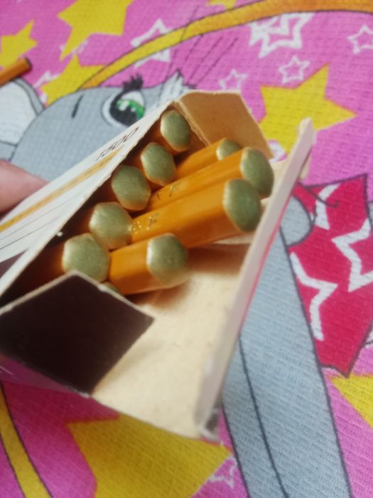 Карандаши цветные , простые , канцтовары СССР Чехословакия НОВЫЕ