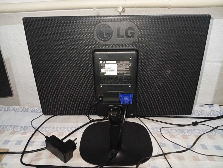 Monitor LG 19M35A-B sotiladi
