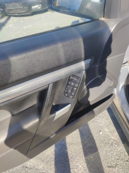 Продавам САМО НА ЧАСТИ! Opel Vectra C 3.0д 184к.с 2007 г. код- Z30DT