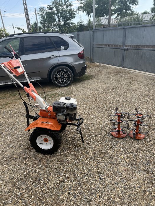 Motosapa detalii in poza pret fix 1800lei, raspund si la mesaje