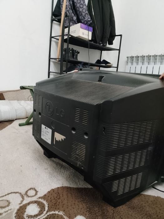 Жұмыс жасап тұрған телевизор сатылады