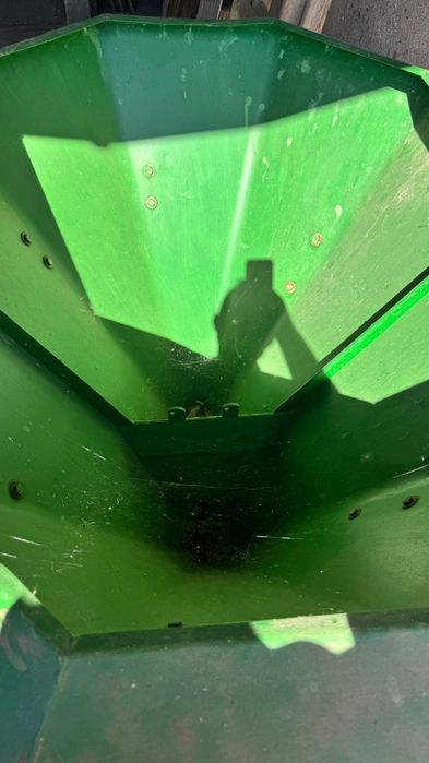Masina imprastiat ingrasaminte Amazone  600 kg