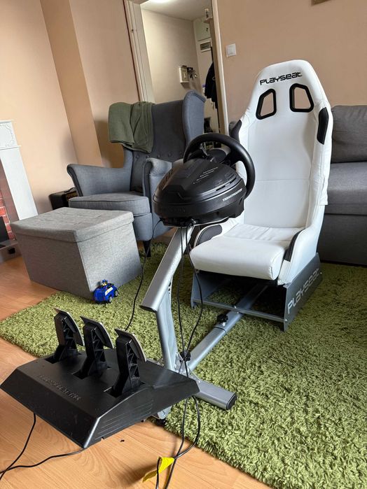 Thrustmaster T300RS GT + Playseat Evolution