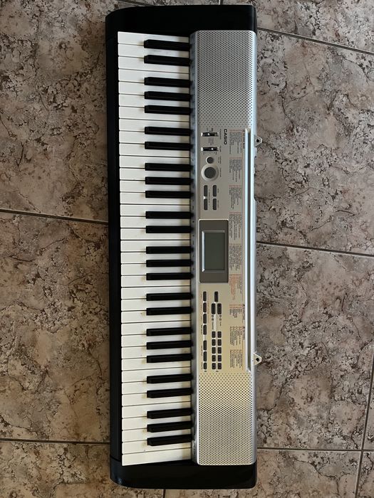 Pian Electronic CASIO LK-130