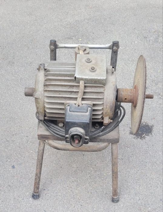 Продам наждак советский