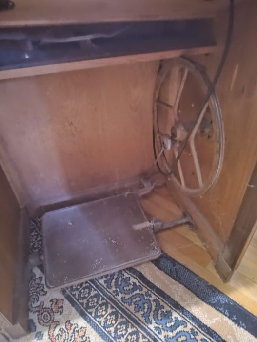 Vând mașina de cusut Ileana!