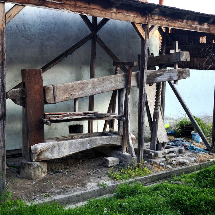 Teasc de lemn cu șurub