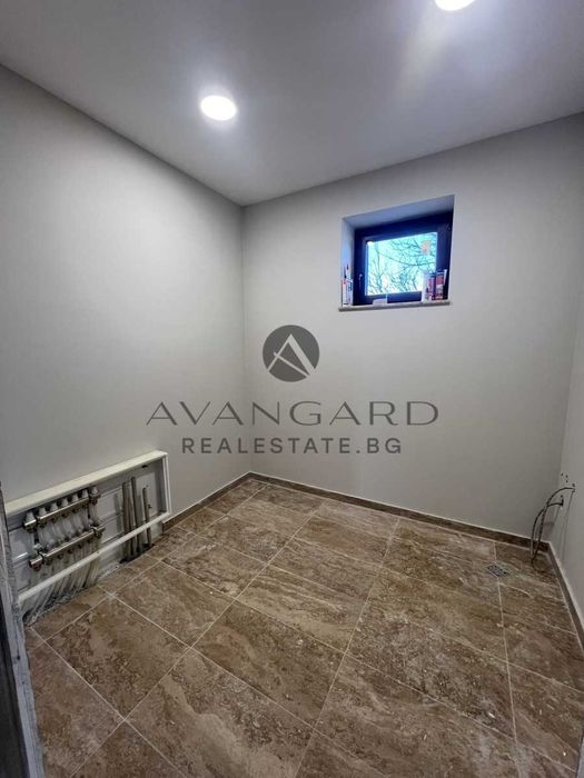 оф.24684 Самостоятелна двуетажна къща с акт 16 в Крумово