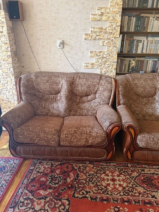 Диваны со столиком