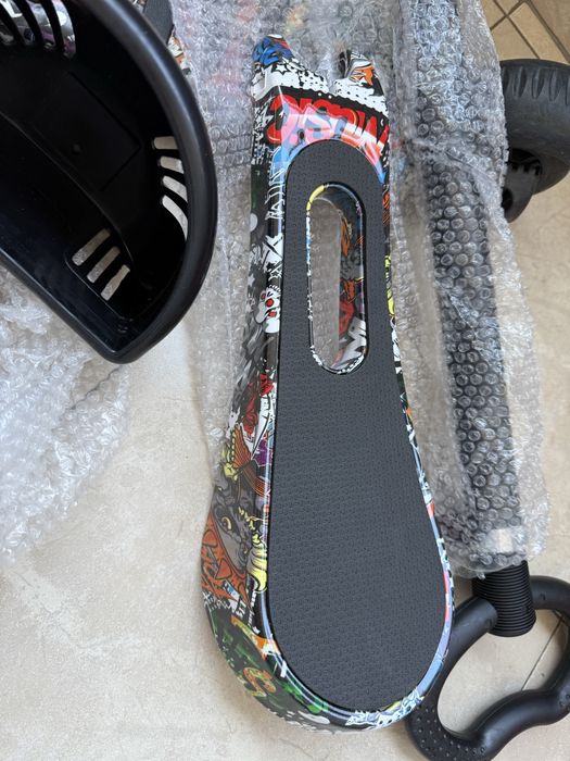 Детски скутер / тротинетка със седалка