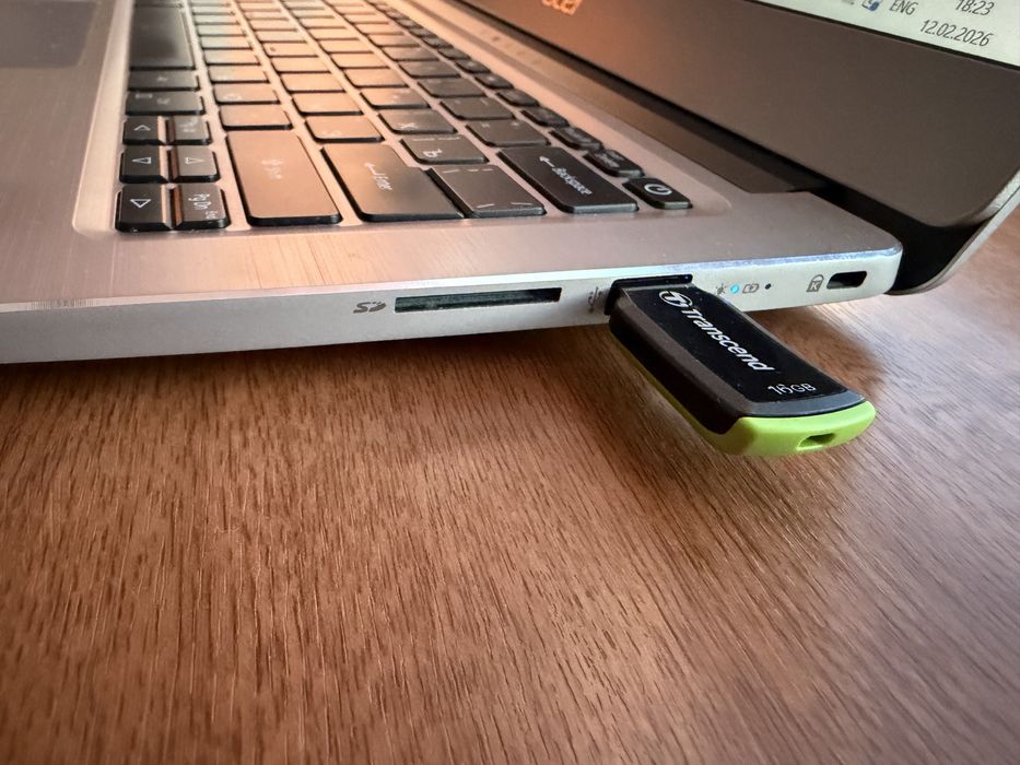 НоутбAcer Swift SF314-54 i5 8gen / 237GB SSD