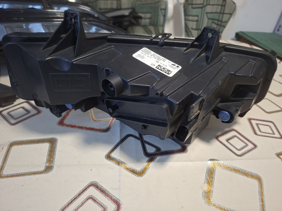 proiector octavia 4 cu grila  complet